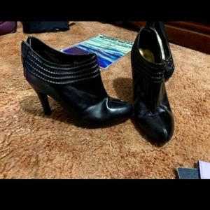 🎀4 pairs Size 8 Black Heels 🎀